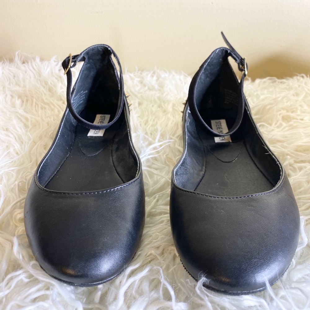 Steve Madden Black Leather Studded Flats